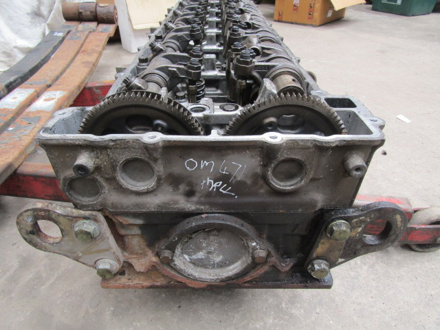 MERCEDES ACTROS MP4 OM471-6 CYLINDER HEAD COMPLETE - Двигатель и запчасти для Грузовиков: фото 3 MERCEDES ACTROS MP4 OM471-6 CYLINDER HEAD COMPLETE - Двигатель и запчасти для Грузовиков: фото 3