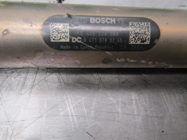MERCEDES ACTROS MP4 OM471-6 FUEL RAIL BOSCH P/NO 0445 226 088 MERCEDS P/NO A4710780245 - Двигатель и запчасти для Грузовиков: фото 2 MERCEDES ACTROS MP4 OM471-6 FUEL RAIL BOSCH P/NO 0445 226 088 MERCEDS P/NO A4710780245 - Двигатель и запчасти для Грузовиков: фото 2