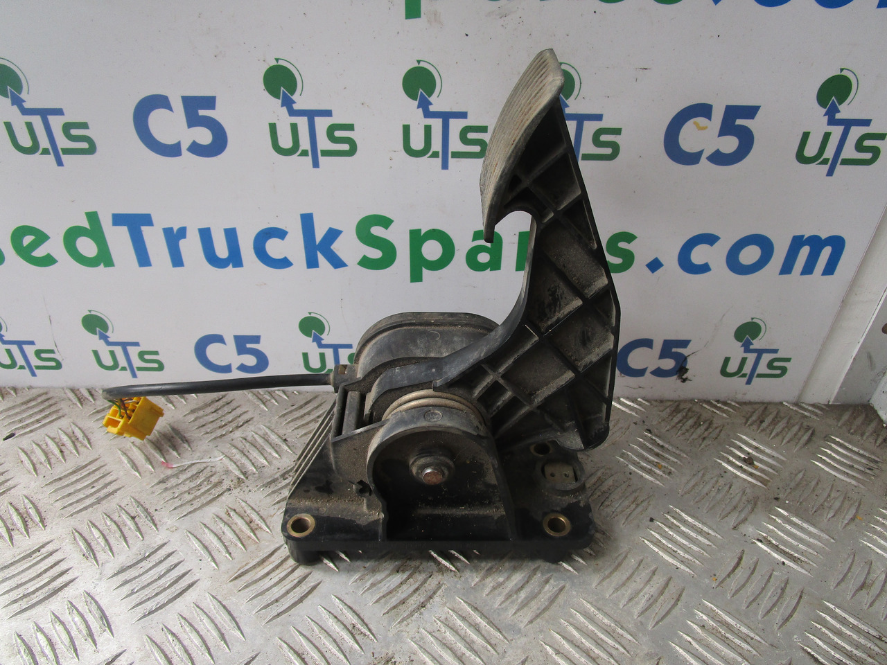 MERCEDES AXOR ACCELERATOR PEDAL P/NO A9413000104 - Кабина и интерьер для Грузовиков: фото 1 MERCEDES AXOR ACCELERATOR PEDAL P/NO A9413000104 - Кабина и интерьер для Грузовиков: фото 1