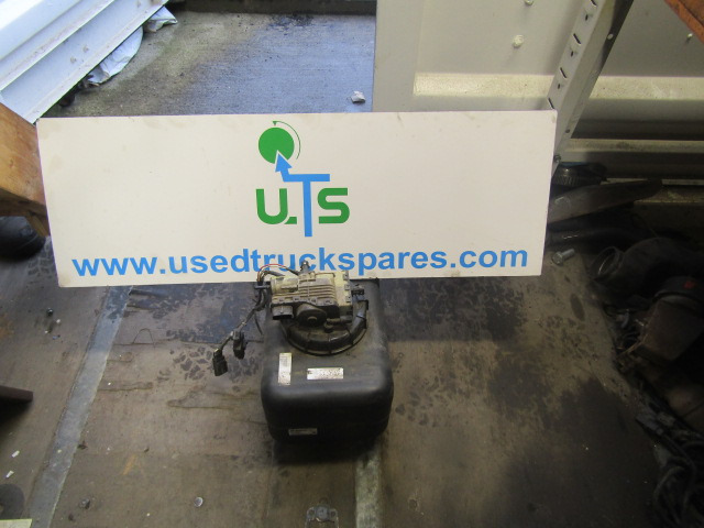 MITSUBISHI FUSO 7C15 AD BLUE TANK COMPLETE P/NO ML212662 - Топливный бак для Грузовиков: фото 1 MITSUBISHI FUSO 7C15 AD BLUE TANK COMPLETE P/NO ML212662 - Топливный бак для Грузовиков: фото 1