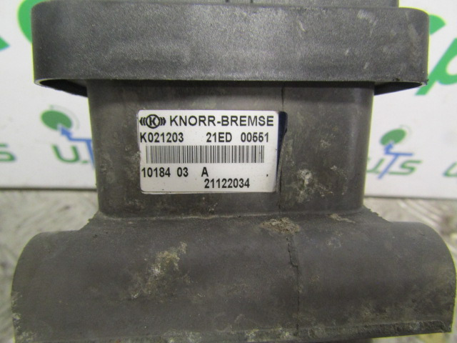 RENAULT MIDLUM DXI EBS BRAKE VALVE ‘KNORR-BREMSE’ P/NO - Детали тормозной системы для Грузовиков: фото 3 RENAULT MIDLUM DXI EBS BRAKE VALVE ‘KNORR-BREMSE’ P/NO - Детали тормозной системы для Грузовиков: фото 3