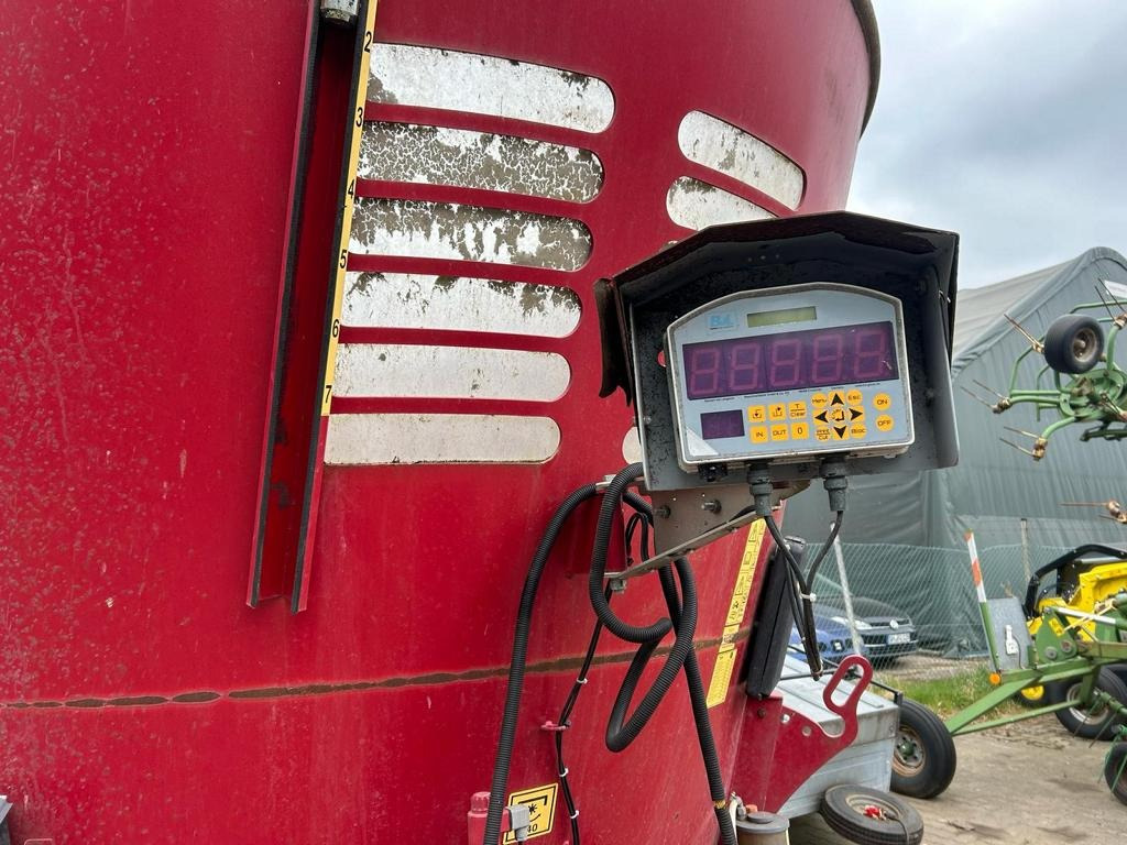 BVL V-MIX PLUS 13-1S - Кормораздатчик: фото 3 BVL V-MIX PLUS 13-1S - Кормораздатчик: фото 3