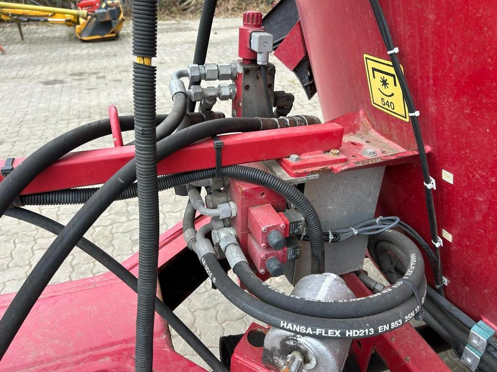 BVL V-MIX PLUS 13-1S - Кормораздатчик: фото 4 BVL V-MIX PLUS 13-1S - Кормораздатчик: фото 4