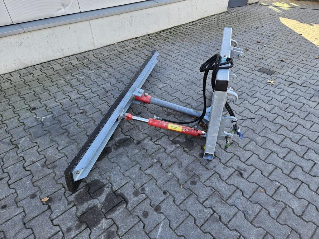 Fliegl Gummi-Schiebeschild - Фронтальный погрузчик для трактора: фото 4 Fliegl Gummi-Schiebeschild - Фронтальный погрузчик для трактора: фото 4