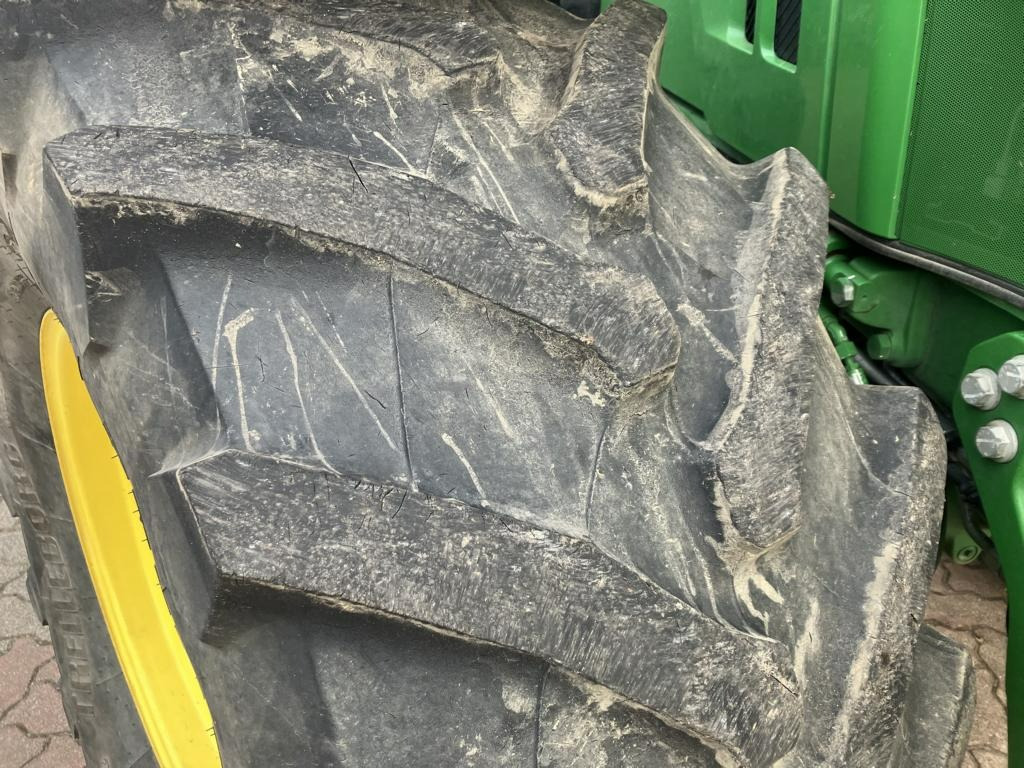 Трактор John Deere 6250R: фото 6