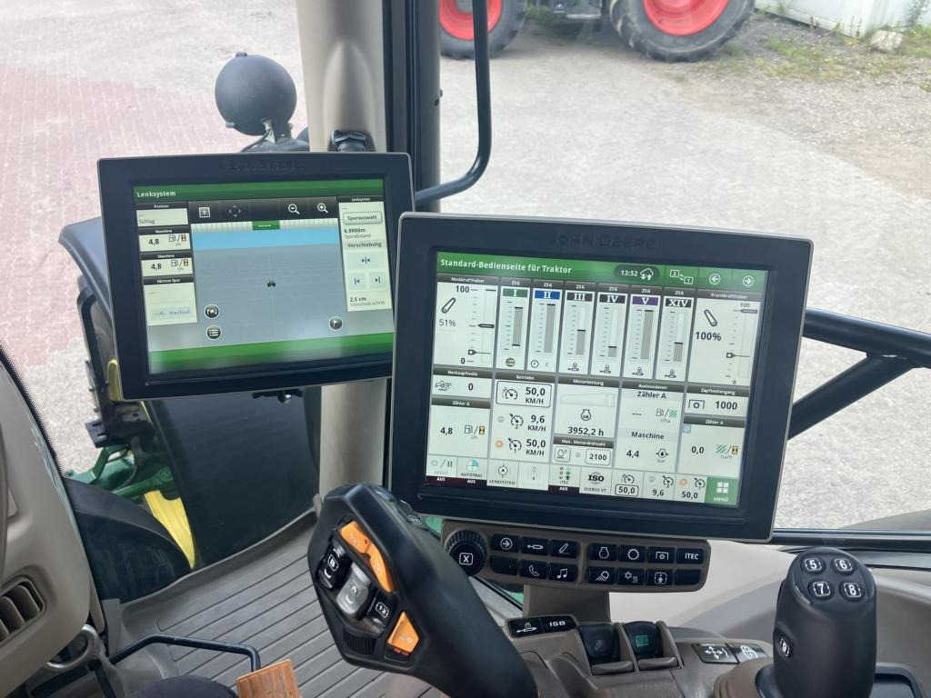 Трактор John Deere 6250R: фото 13