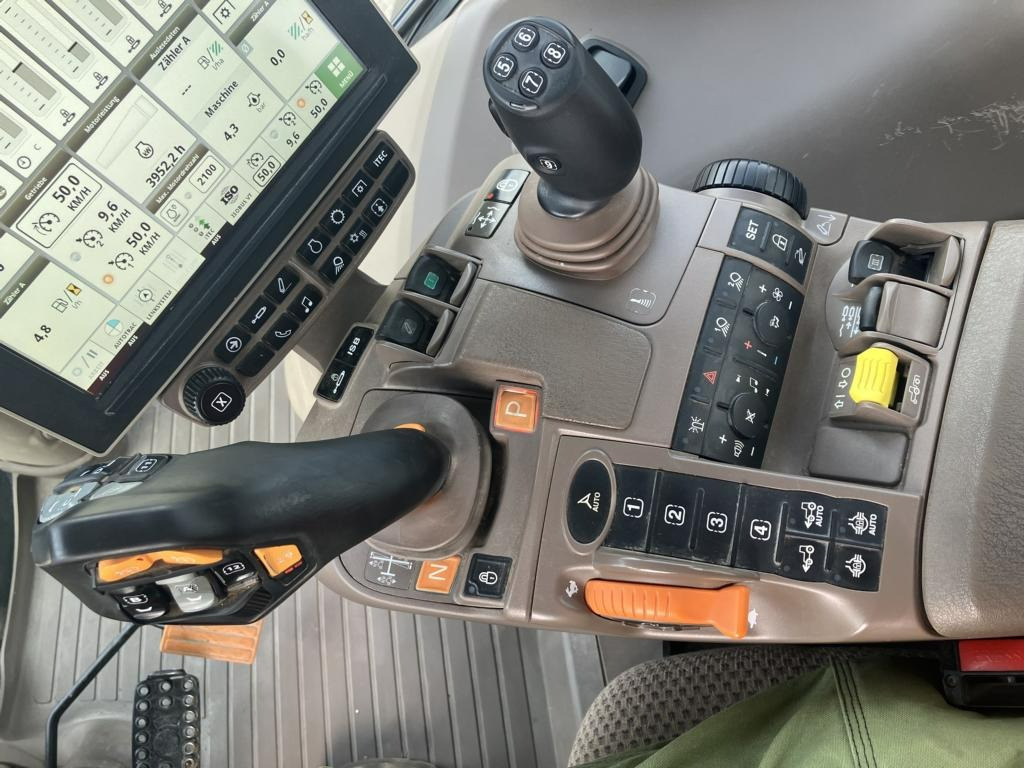 Трактор John Deere 6250R: фото 10