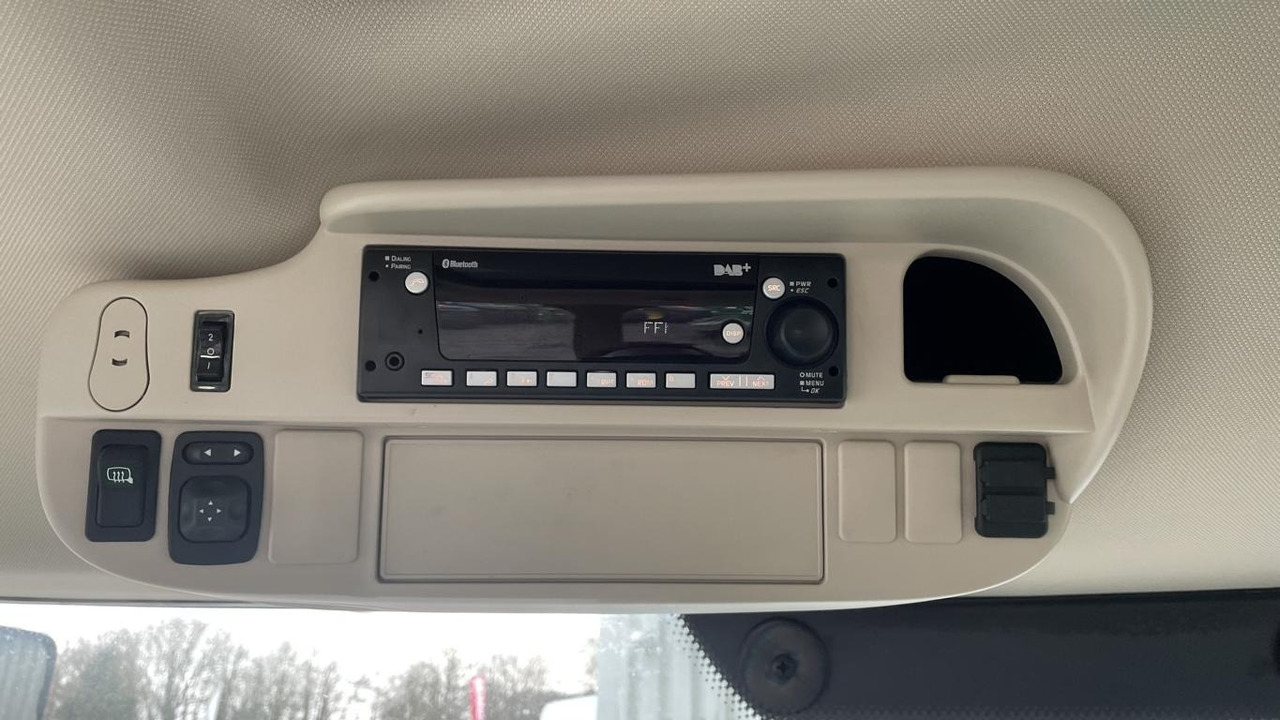 John Deere 6R215 - Трактор: фото 5 John Deere 6R215 - Трактор: фото 5