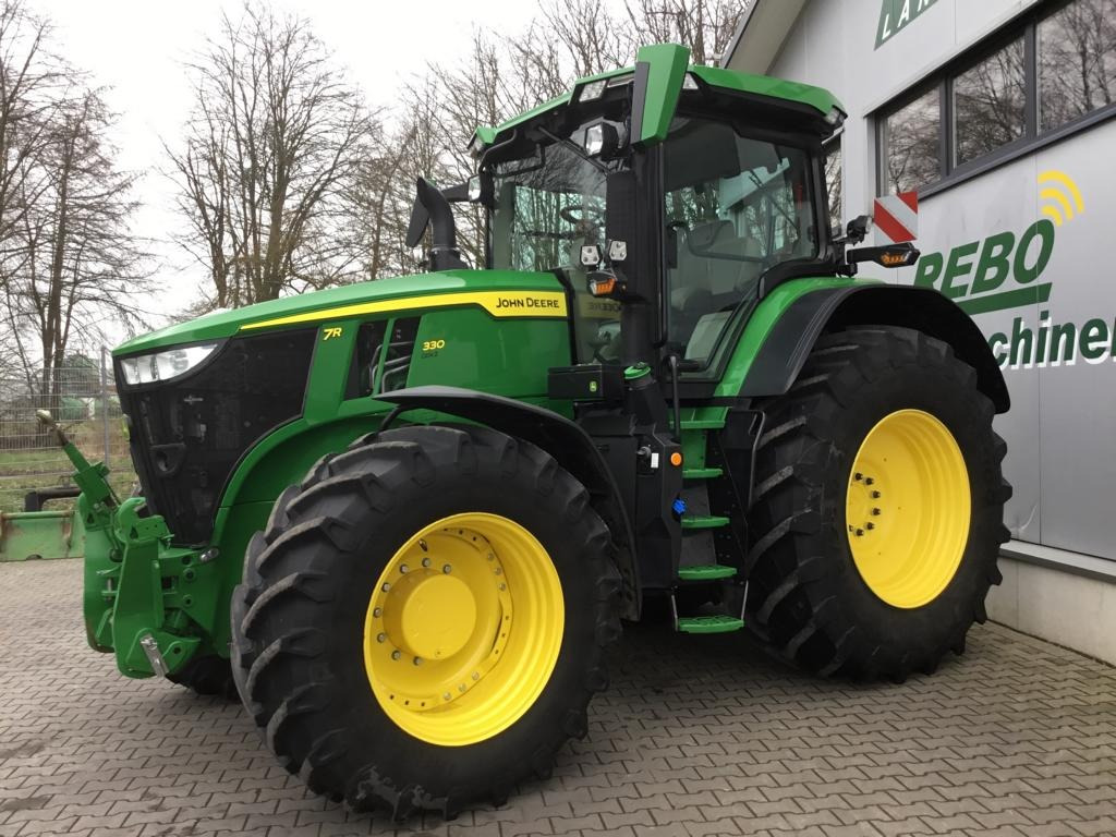 John Deere 7R330 - Трактор: фото 1 John Deere 7R330 - Трактор: фото 1
