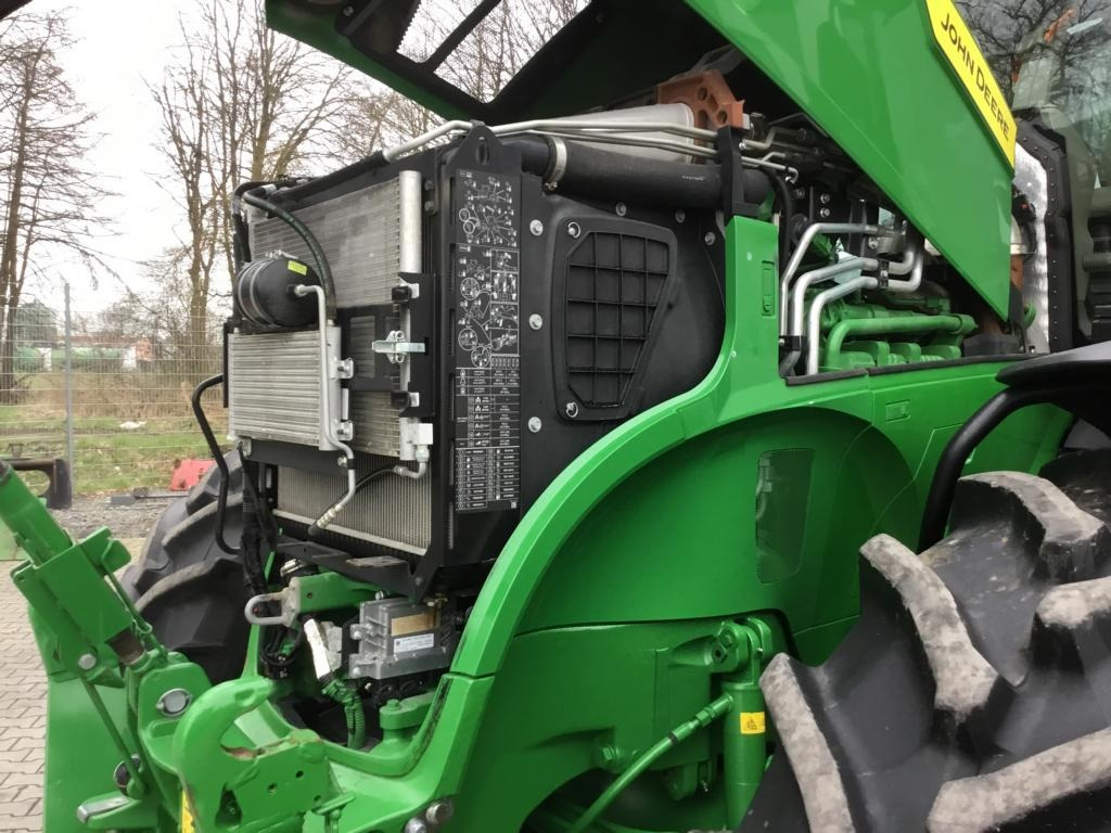 John Deere 7R330 - Трактор: фото 4 John Deere 7R330 - Трактор: фото 4