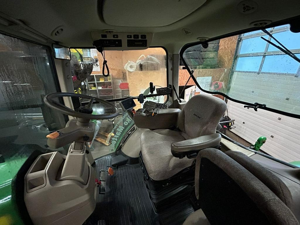 John Deere 8245R - Трактор: фото 3 John Deere 8245R - Трактор: фото 3