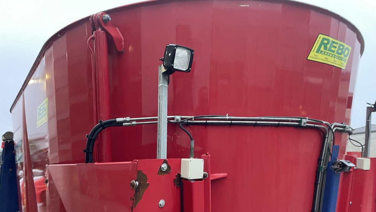 Mayer VM-16 SELBSTFAHRER - Кормораздатчик: фото 2 Mayer VM-16 SELBSTFAHRER - Кормораздатчик: фото 2