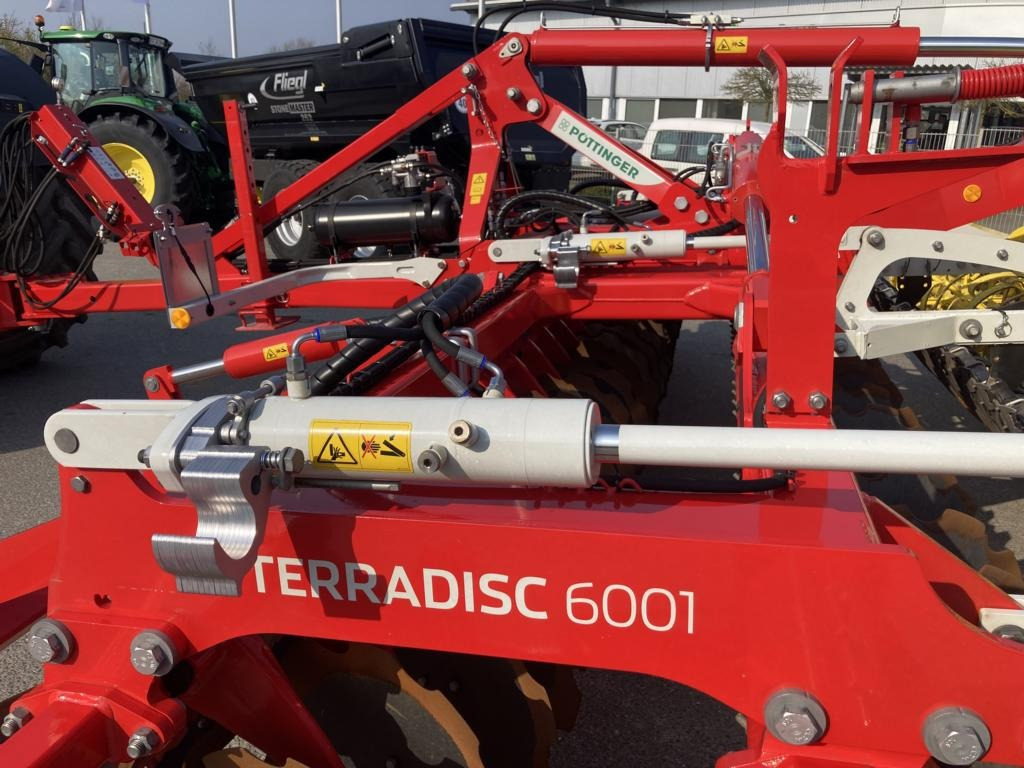 Новый Дисковая борона Pöttinger TERRADISC 6001 T: фото 14