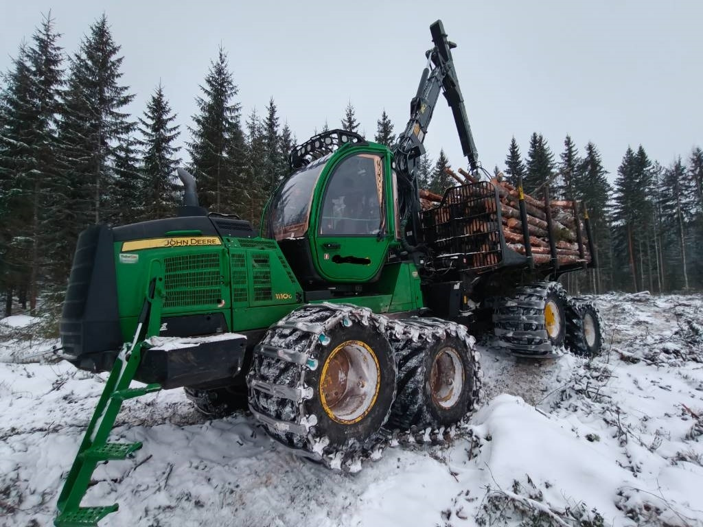 John Deere 1110G - Форвардер: фото 1 John Deere 1110G - Форвардер: фото 1
