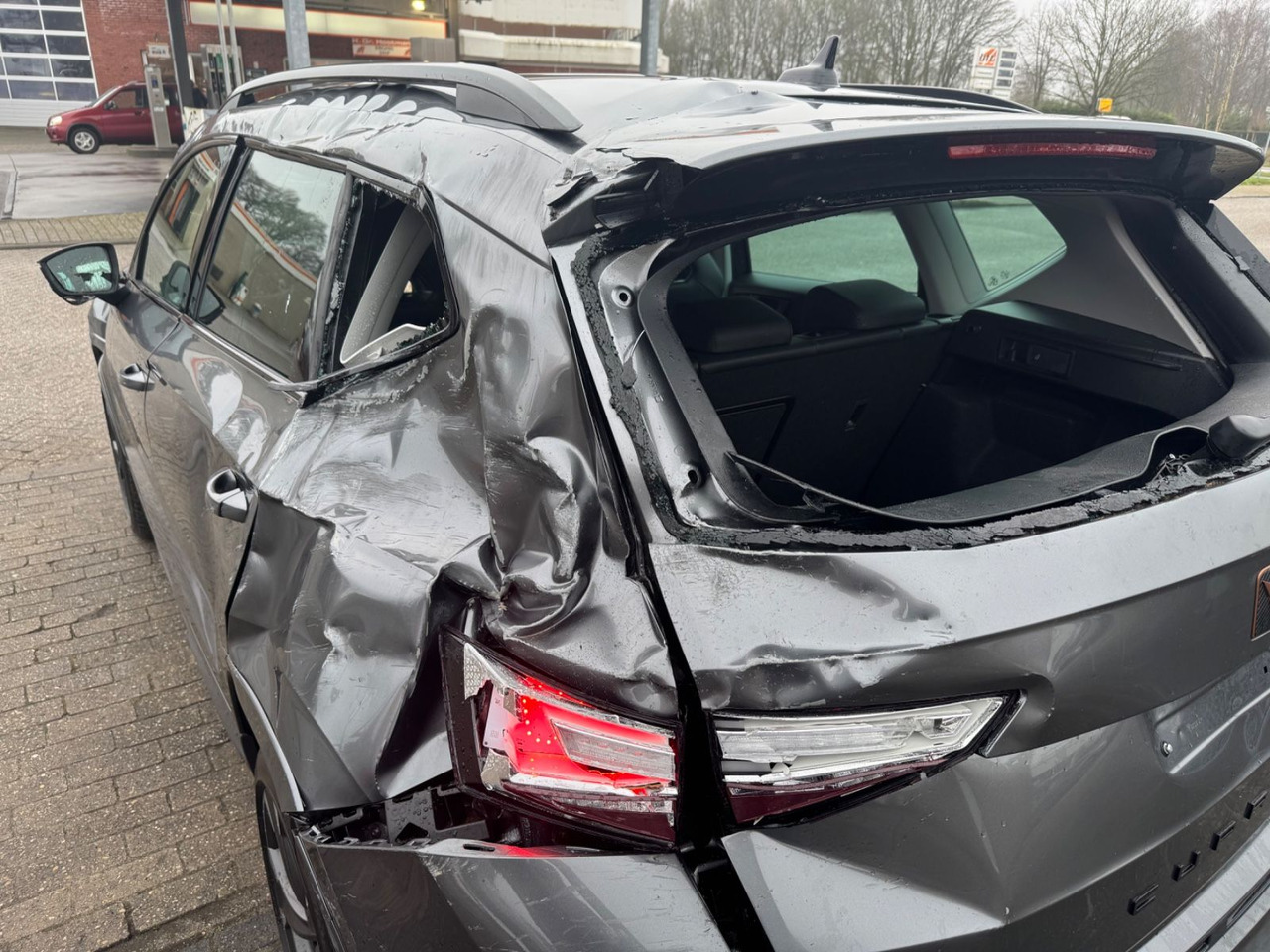 Cupra CUPRA Cupra Ateca 2.0 TSI 140kW 4X4 AUT 2.200KM Cupra CUPRA Cupra Ateca 2.0 TSI 140kW 4X4 AUT 2.200KM - Внедорожник: фото 5 Cupra CUPRA Cupra Ateca 2.0 TSI 140kW 4X4 AUT 2.200KM Cupra CUPRA Cupra Ateca 2.0 TSI 140kW 4X4 AUT 2.200KM - Внедорожник: фото 5