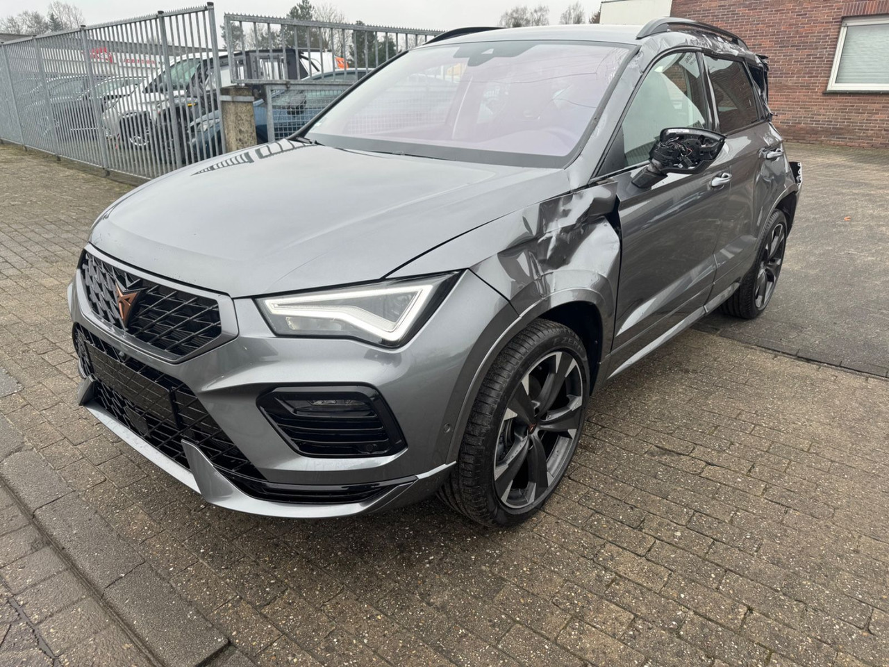 Cupra CUPRA Cupra Ateca 2.0 TSI 140kW 4X4 AUT 2.200KM Cupra CUPRA Cupra Ateca 2.0 TSI 140kW 4X4 AUT 2.200KM - Внедорожник: фото 2 Cupra CUPRA Cupra Ateca 2.0 TSI 140kW 4X4 AUT 2.200KM Cupra CUPRA Cupra Ateca 2.0 TSI 140kW 4X4 AUT 2.200KM - Внедорожник: фото 2