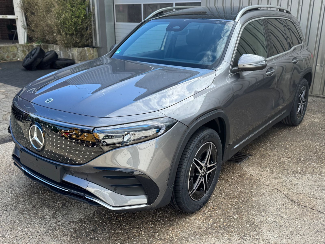 Mercedes-Benz EQB 350 AMG LINE 4Matic NUR 600 KM !!!!!! - Внедорожник: фото 2 Mercedes-Benz EQB 350 AMG LINE 4Matic NUR 600 KM !!!!!! - Внедорожник: фото 2