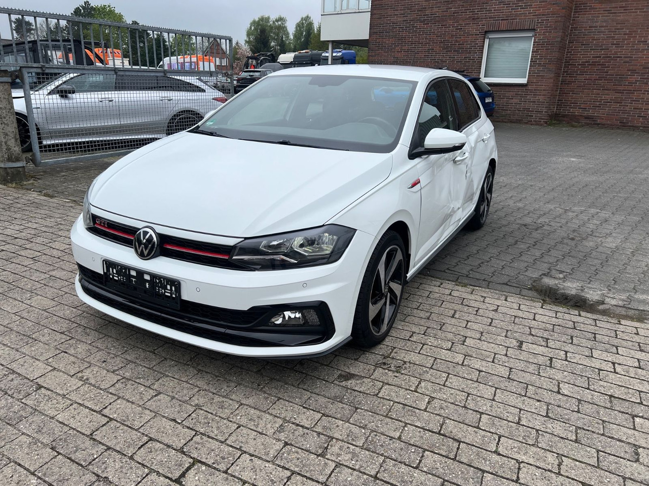 Седан Volkswagen Polo VI GTI: фото 1