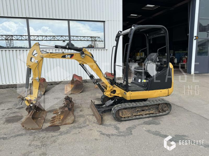 Caterpillar 301.7D - Мини-экскаватор: фото 1 Caterpillar 301.7D - Мини-экскаватор: фото 1