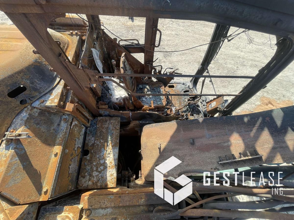 Гусеничный экскаватор Kobelco SK140: фото 22 Гусеничный экскаватор Kobelco SK140: фото 22