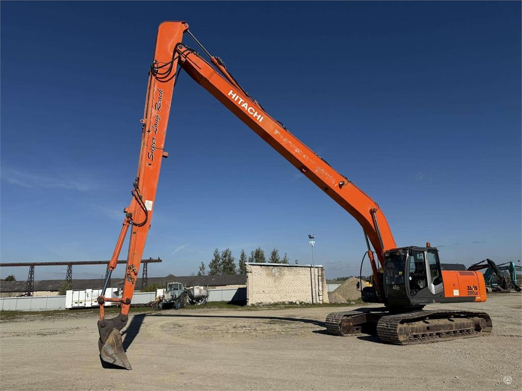 Hitachi ZX 250 LC-3 , 21 M , 800 mm - Гусеничный экскаватор: фото 1 Hitachi ZX 250 LC-3 , 21 M , 800 mm - Гусеничный экскаватор: фото 1