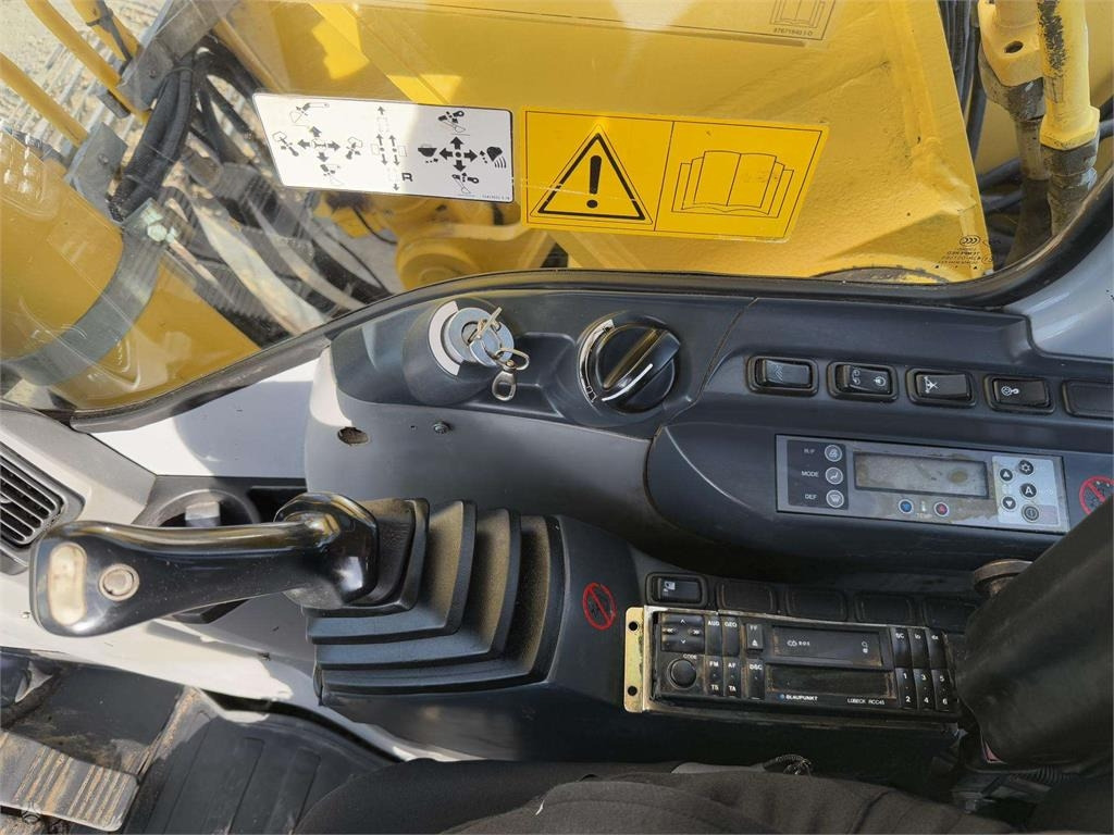 Гусеничный экскаватор New Holland E265B: фото 11 Гусеничный экскаватор New Holland E265B: фото 11