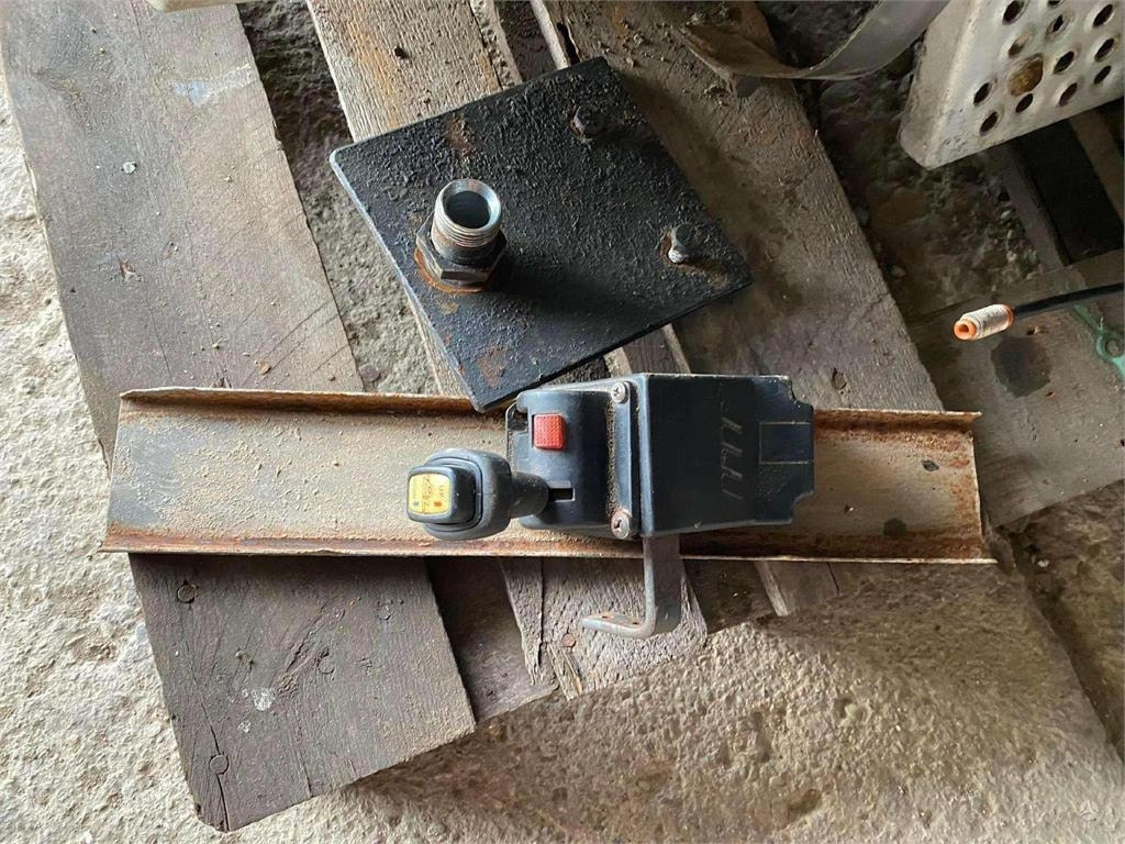 Scania R HIDRAULIKOS KOMPLEKTAS mecha - Грузовик-шасси: фото 4 Scania R HIDRAULIKOS KOMPLEKTAS mecha - Грузовик-шасси: фото 4