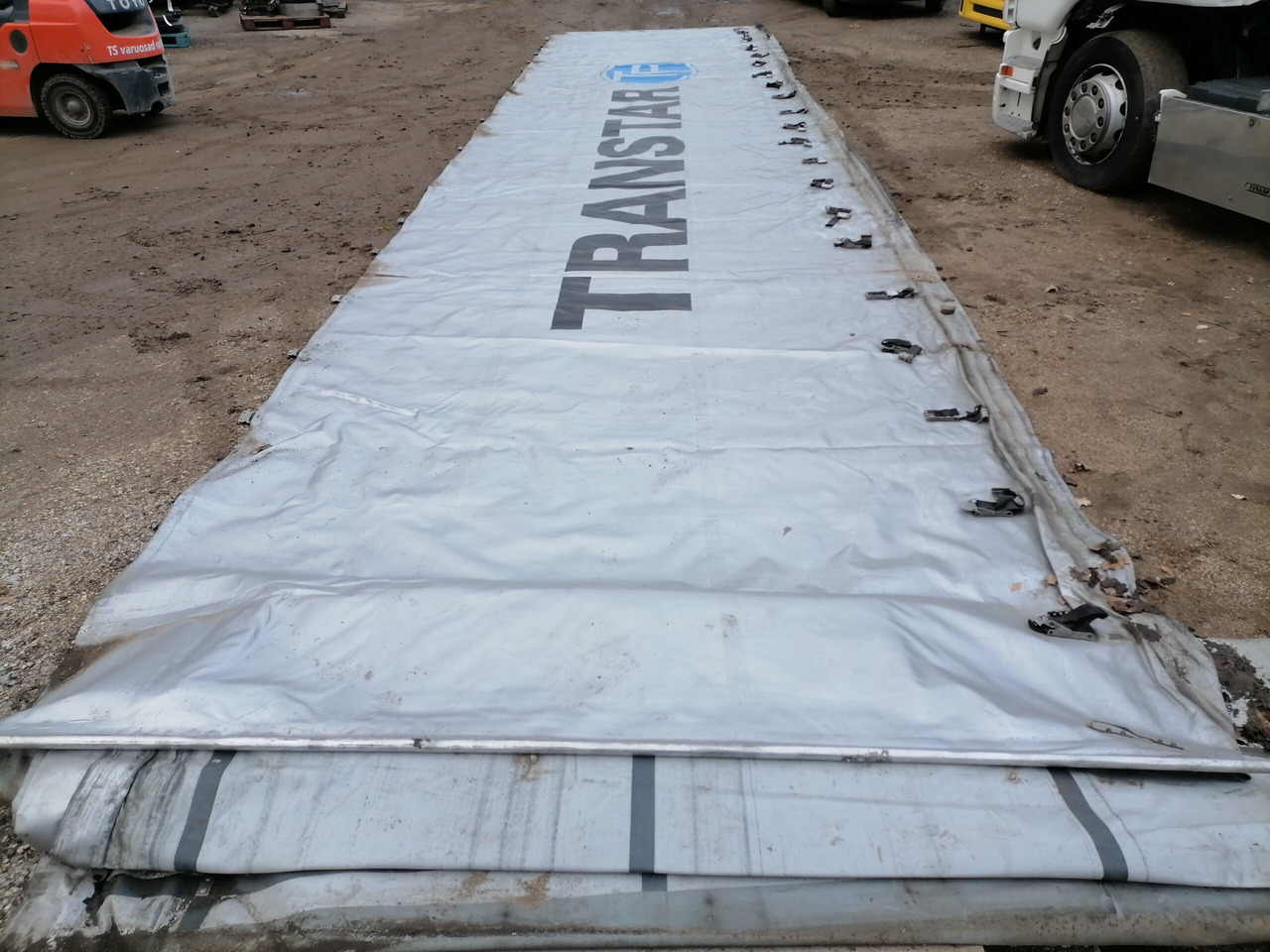 KRONE Haagise küljetent - Универсальная запчасть для Грузовиков: фото 2 KRONE Haagise küljetent - Универсальная запчасть для Грузовиков: фото 2