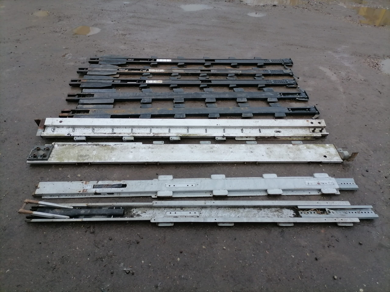 KRONE Haagise tugipostid 515068374 - Универсальная запчасть для Грузовиков: фото 2 KRONE Haagise tugipostid 515068374 - Универсальная запчасть для Грузовиков: фото 2