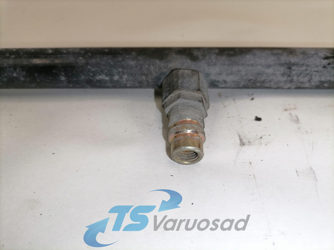 MAN A/C pipe 81619750102 - Отопление/ Вентиляция для Грузовиков: фото 3 MAN A/C pipe 81619750102 - Отопление/ Вентиляция для Грузовиков: фото 3