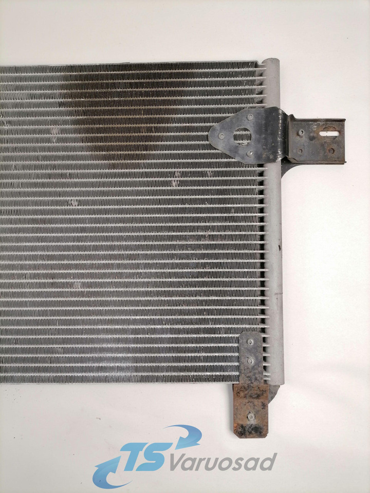 MAN A/C radiator 81619200030 - Отопление/ Вентиляция для Грузовиков: фото 4 MAN A/C radiator 81619200030 - Отопление/ Вентиляция для Грузовиков: фото 4