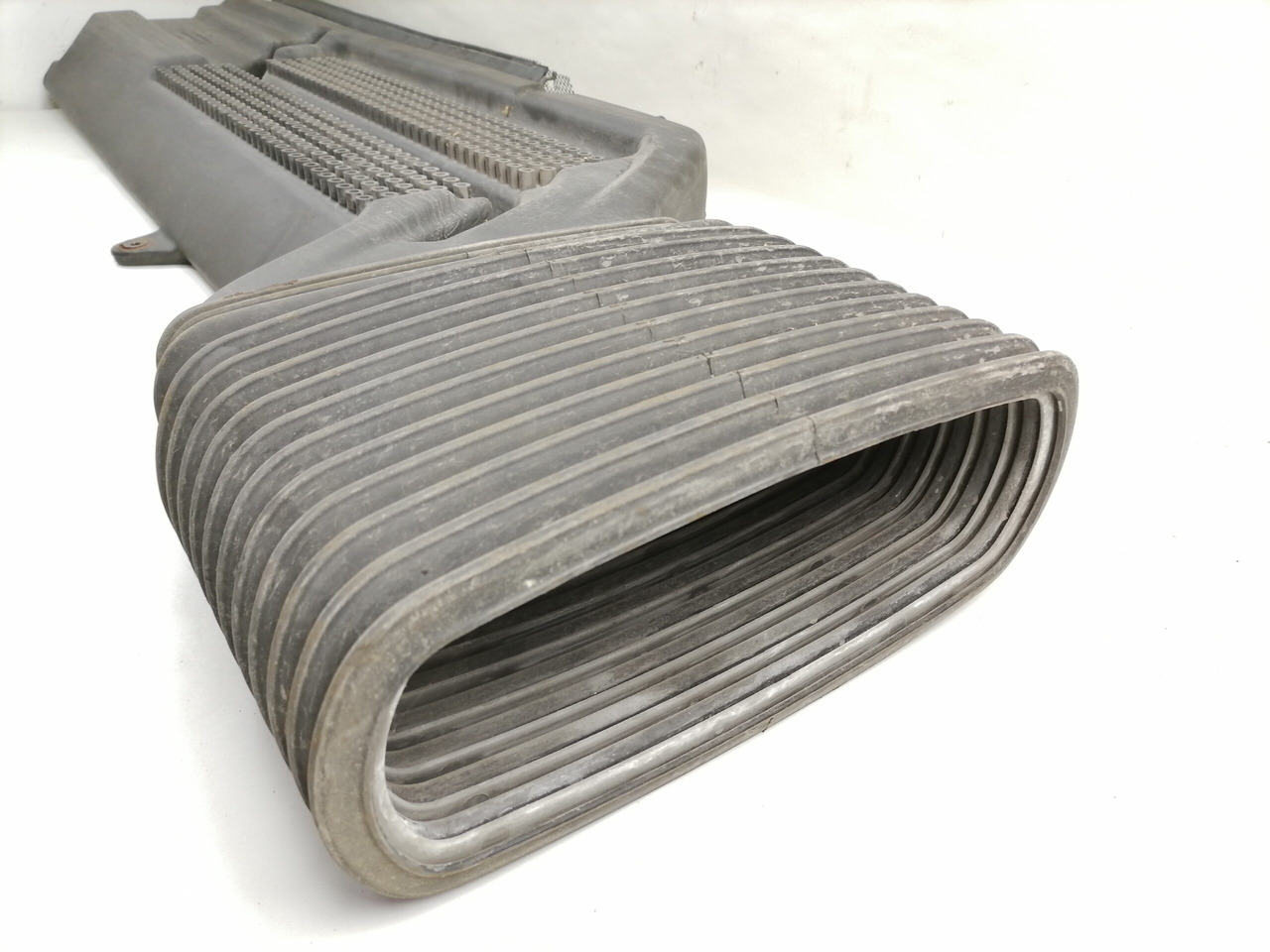 MAN Air intake 81082010400 - Система впуска для Грузовиков: фото 4 MAN Air intake 81082010400 - Система впуска для Грузовиков: фото 4