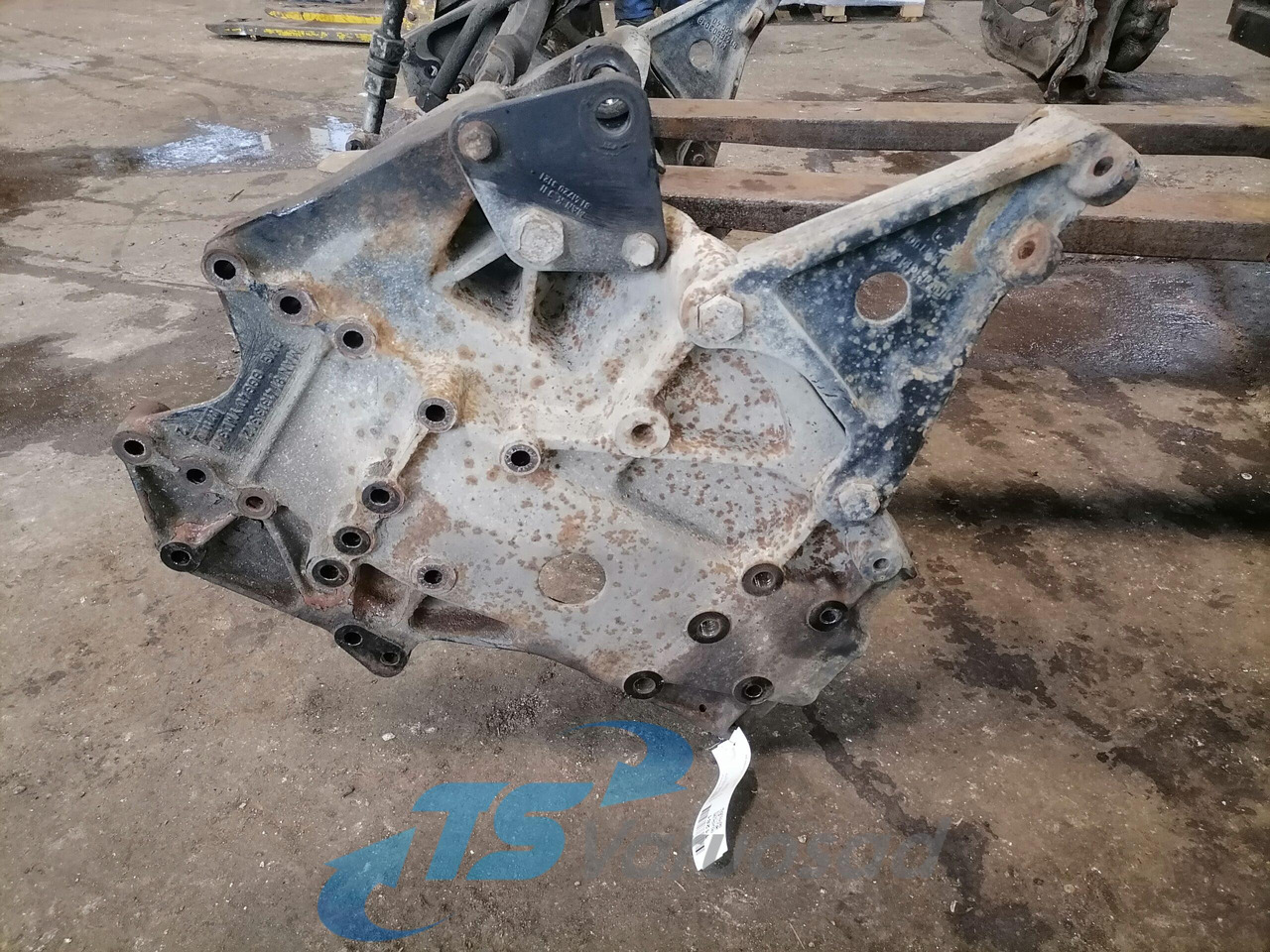 MAN Bracket 81413133021 - Рама/ Шасси для Грузовиков: фото 2 MAN Bracket 81413133021 - Рама/ Шасси для Грузовиков: фото 2