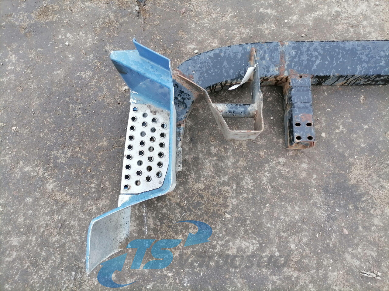 MAN Bumper 81416505009 - Бампер для Грузовиков: фото 3 MAN Bumper 81416505009 - Бампер для Грузовиков: фото 3