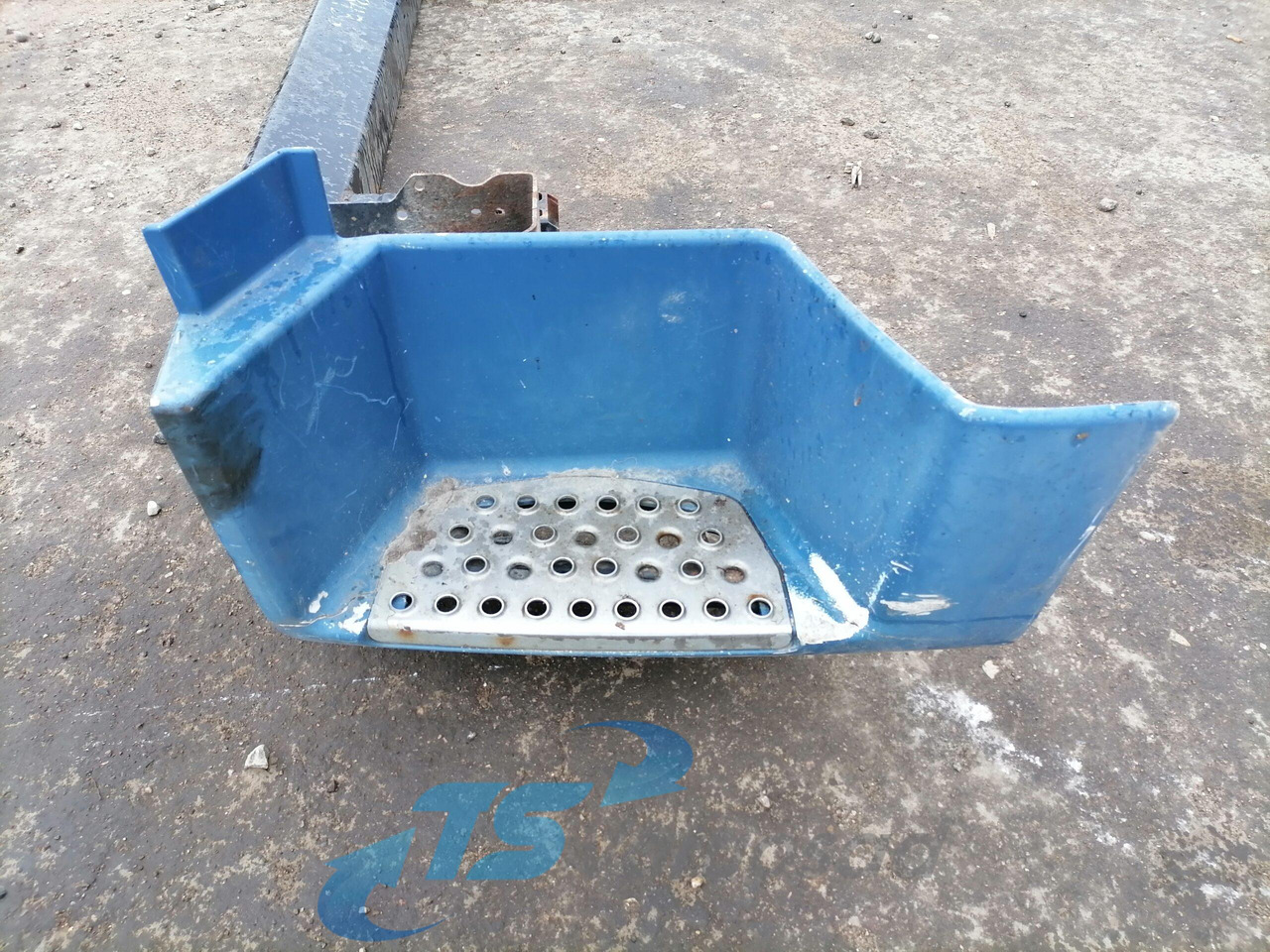 MAN Bumper 81416505009 - Бампер для Грузовиков: фото 5 MAN Bumper 81416505009 - Бампер для Грузовиков: фото 5