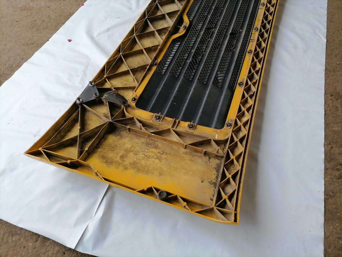 MAN Grille panel 81611100042 - Решётка радиатора для Грузовиков: фото 3 MAN Grille panel 81611100042 - Решётка радиатора для Грузовиков: фото 3