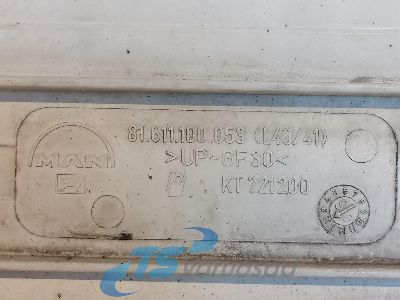 MAN Grille panel 81611100053 - Решётка радиатора для Грузовиков: фото 2 MAN Grille panel 81611100053 - Решётка радиатора для Грузовиков: фото 2