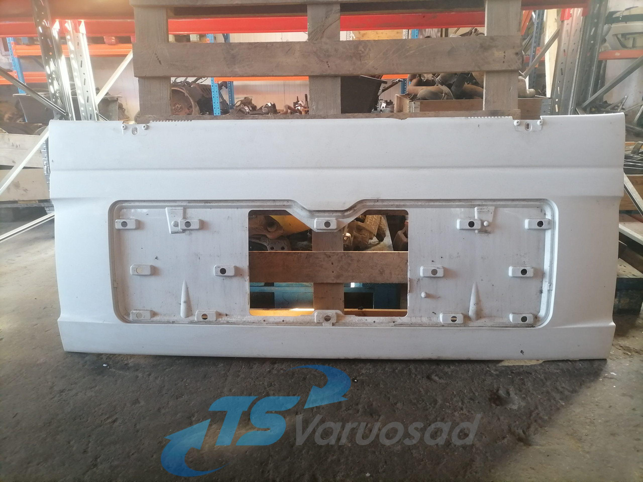 MAN Grille panel 81611100072 - Решётка радиатора для Грузовиков: фото 1 MAN Grille panel 81611100072 - Решётка радиатора для Грузовиков: фото 1