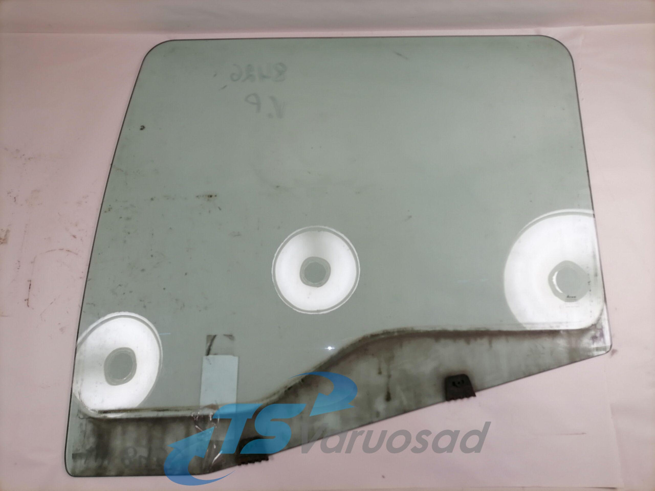 MAN Küljeklaas, vasak 81626450039 - Стекло и запчасти для Грузовиков: фото 2 MAN Küljeklaas, vasak 81626450039 - Стекло и запчасти для Грузовиков: фото 2