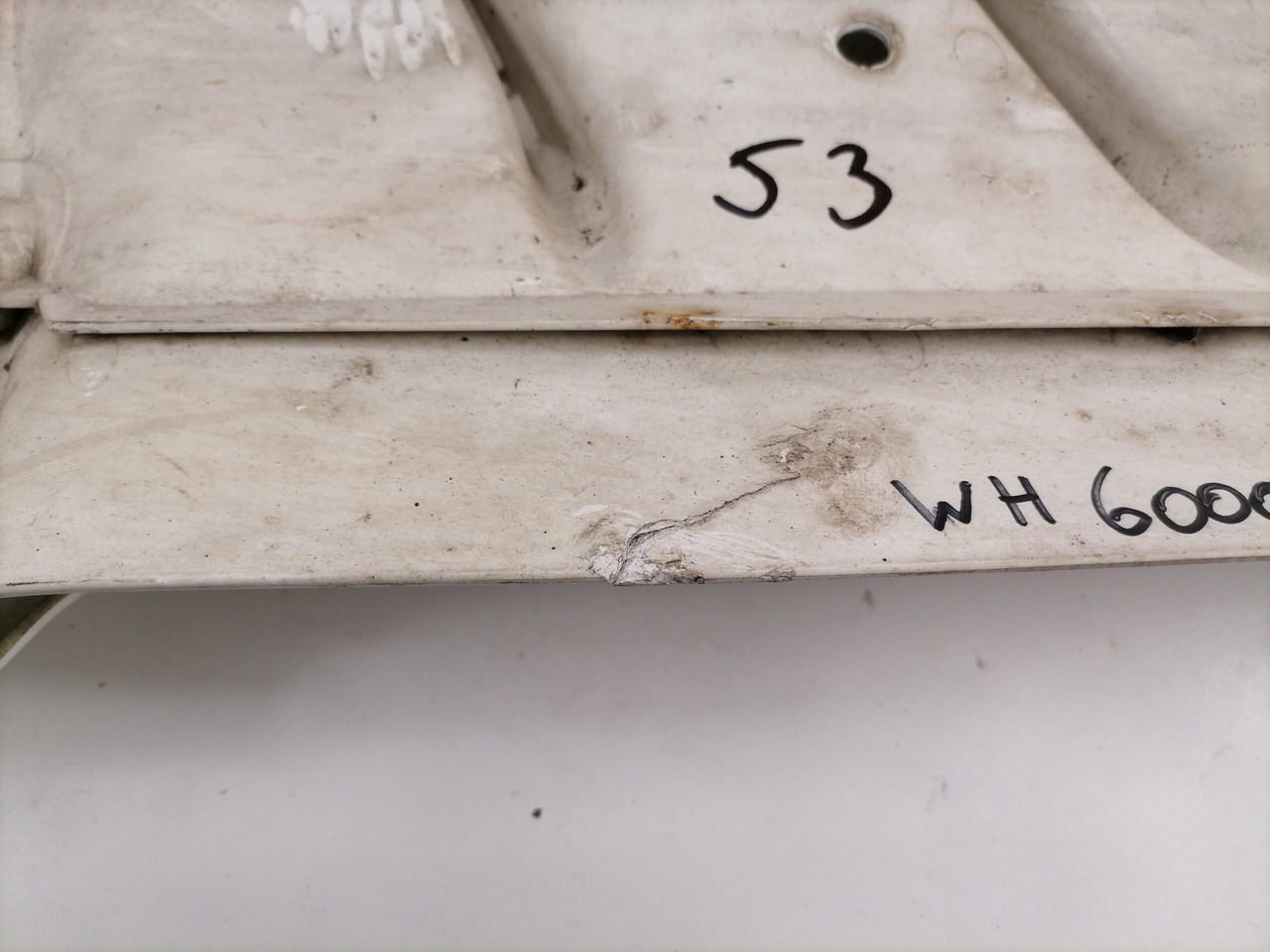 MAN MAN kabiini nurgapõsk, vasak 81624100049 - Решётка радиатора для Грузовиков: фото 5 MAN MAN kabiini nurgapõsk, vasak 81624100049 - Решётка радиатора для Грузовиков: фото 5