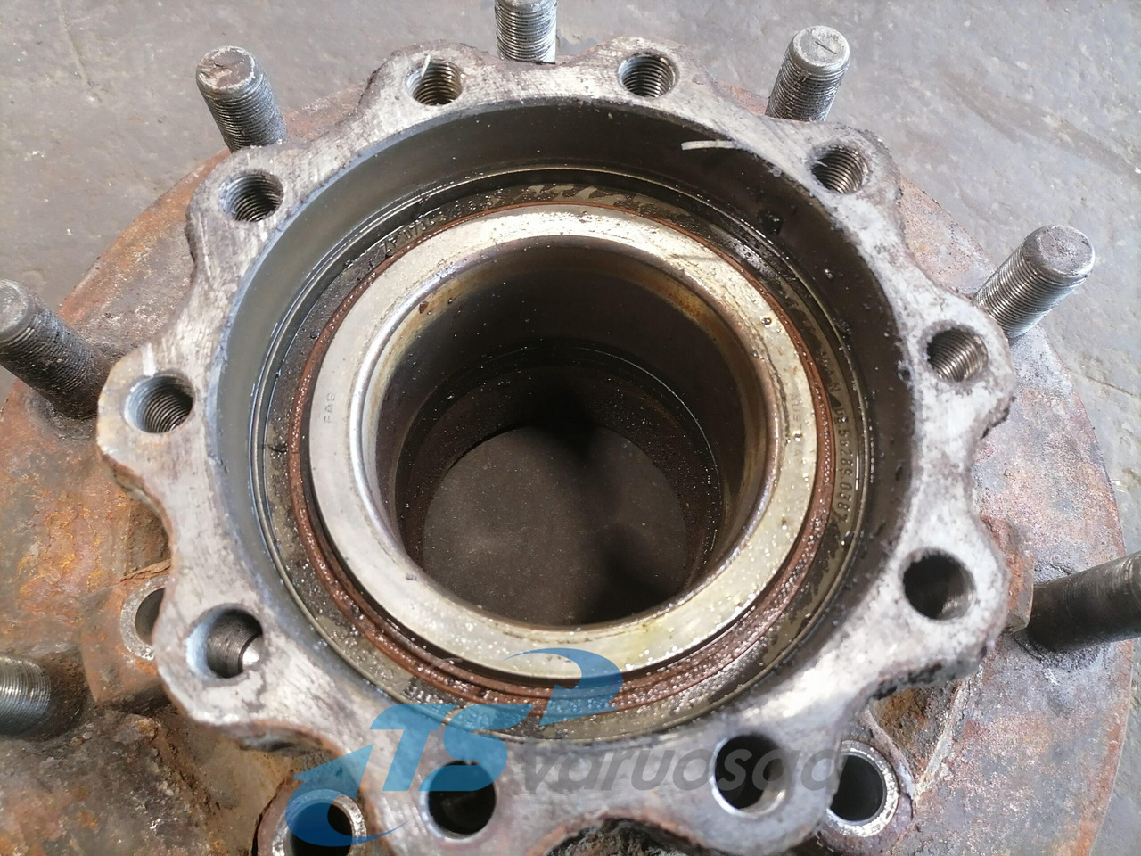 MAN Rear axel hub 81357010155 - Универсальная запчасть для Грузовиков: фото 3 MAN Rear axel hub 81357010155 - Универсальная запчасть для Грузовиков: фото 3