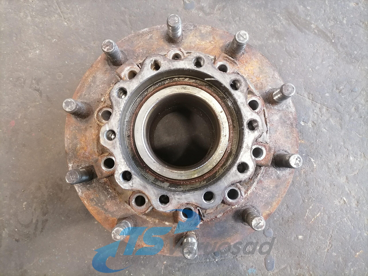 MAN Rear axel hub 81357010155 - Универсальная запчасть для Грузовиков: фото 2 MAN Rear axel hub 81357010155 - Универсальная запчасть для Грузовиков: фото 2