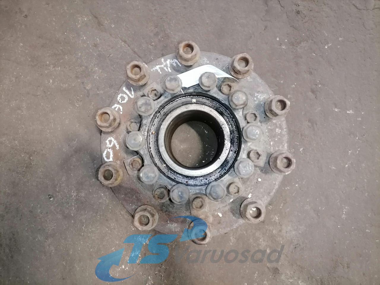 MAN Rear axel hub 81357010155 - Ступица для Грузовиков: фото 3 MAN Rear axel hub 81357010155 - Ступица для Грузовиков: фото 3
