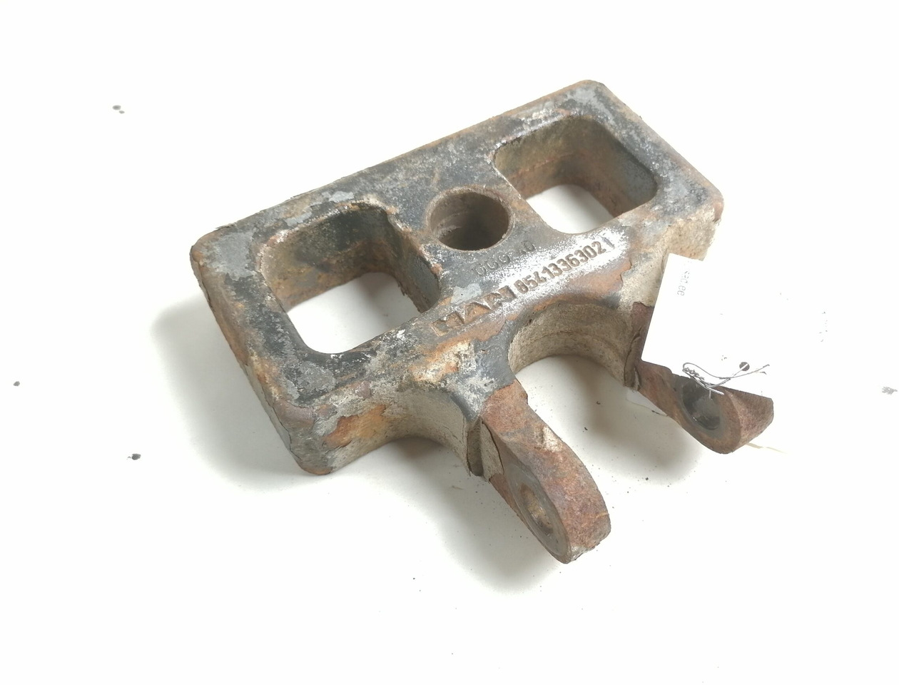 MAN Shock absorber mounting 85413363021 - Подвеска для Грузовиков: фото 1 MAN Shock absorber mounting 85413363021 - Подвеска для Грузовиков: фото 1
