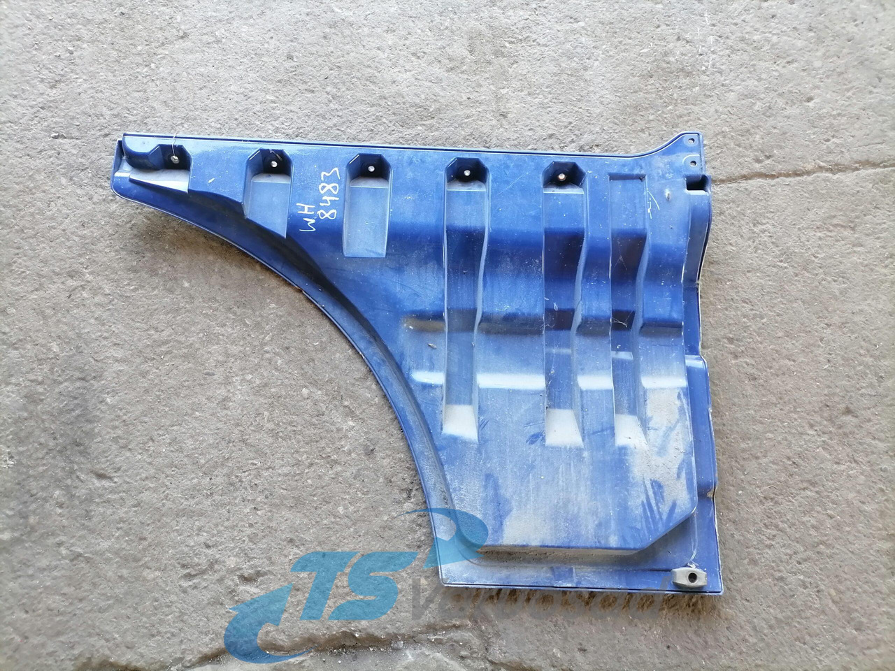 MAN Ukse pikendus, vasak 81626100019 - Дверь и запчасти для Грузовиков: фото 3 MAN Ukse pikendus, vasak 81626100019 - Дверь и запчасти для Грузовиков: фото 3