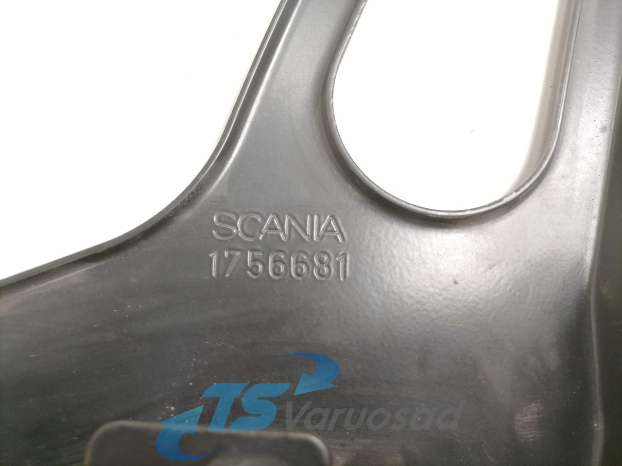Scania Air deflector bracket 1756681 - Универсальная запчасть для Грузовиков: фото 5 Scania Air deflector bracket 1756681 - Универсальная запчасть для Грузовиков: фото 5