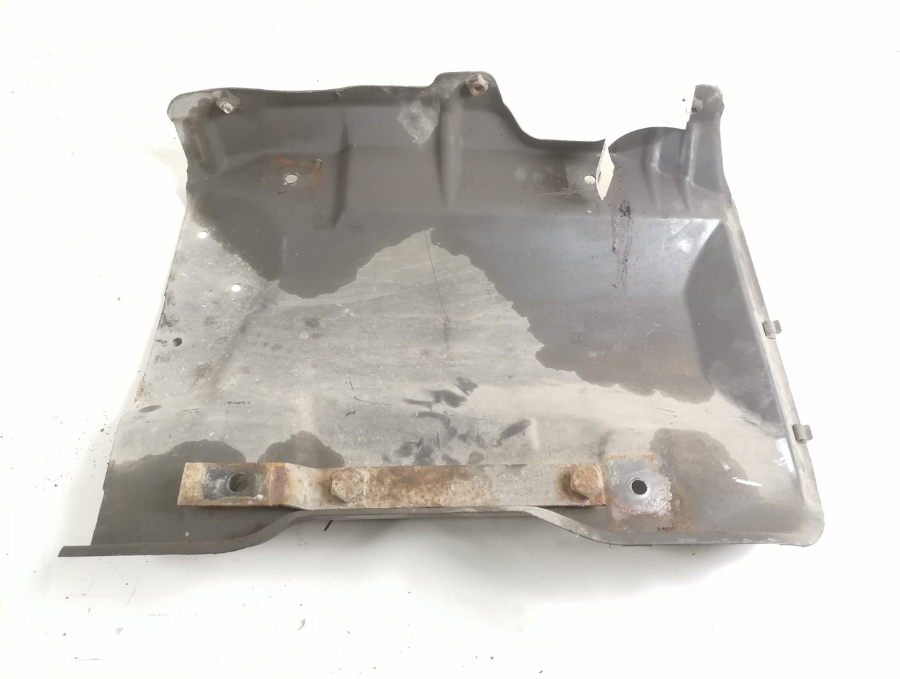 Scania Air filter housing carrier 1753473 - Система впуска для Грузовиков: фото 1 Scania Air filter housing carrier 1753473 - Система впуска для Грузовиков: фото 1