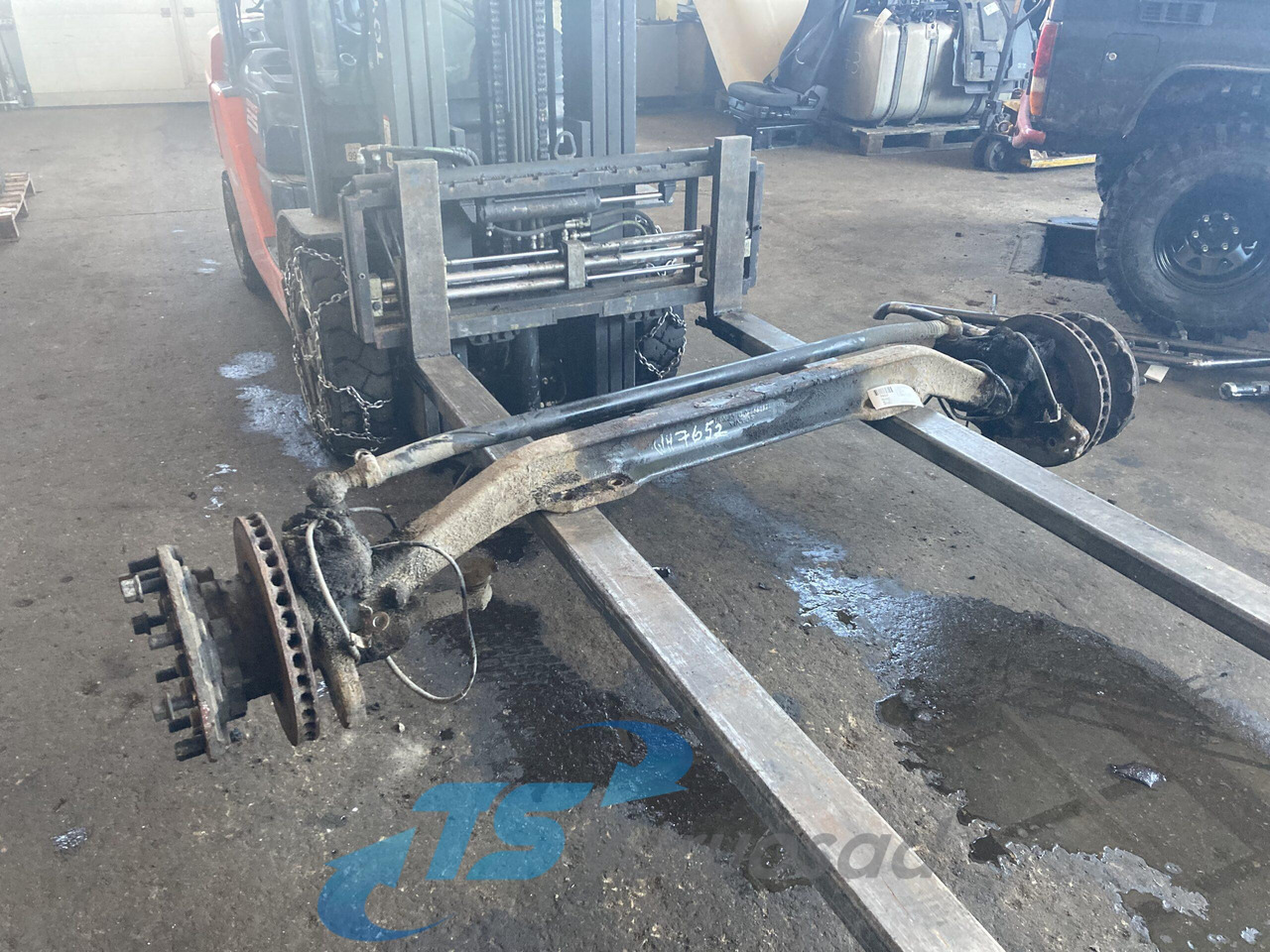 Scania Axel housing 1394399 - Передняя ось для Грузовиков: фото 1 Scania Axel housing 1394399 - Передняя ось для Грузовиков: фото 1
