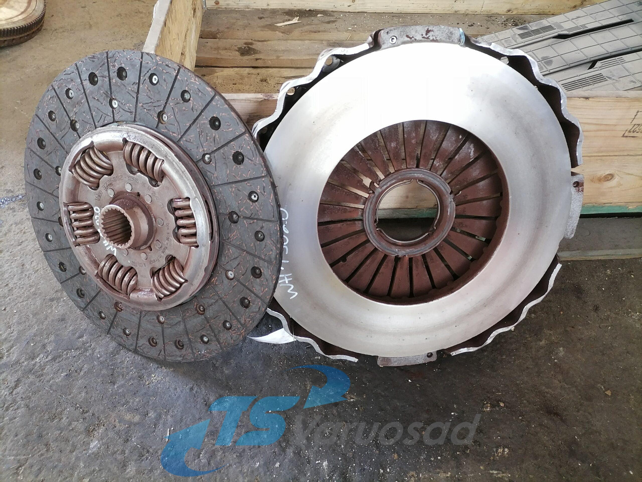 Scania Clutch 574977 - Сцепление и запчасти для Грузовиков: фото 2 Scania Clutch 574977 - Сцепление и запчасти для Грузовиков: фото 2