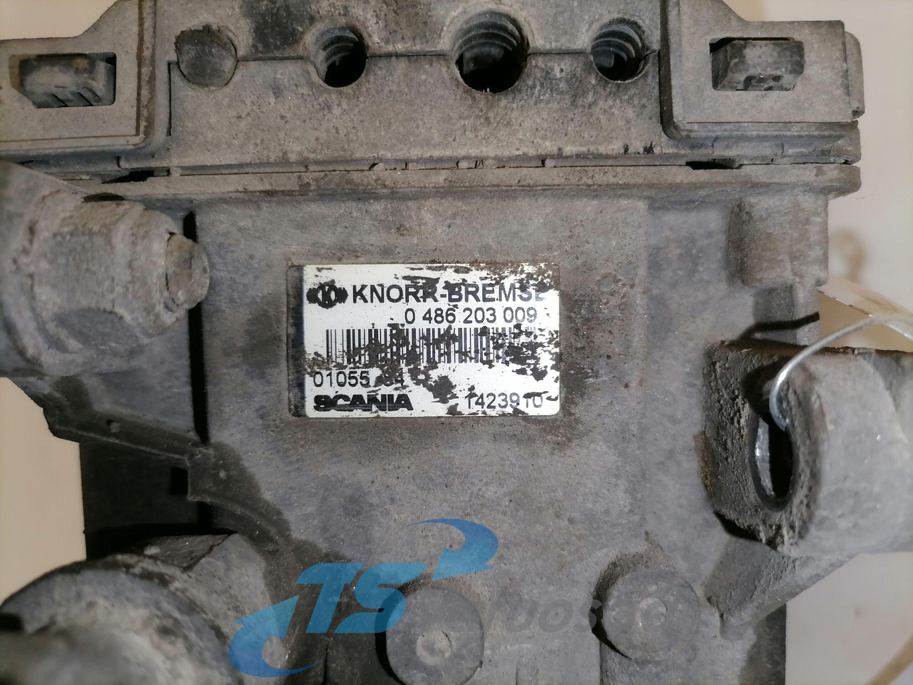 Scania EBS brake valve 1423910 - Тормозной клапан для Грузовиков: фото 2 Scania EBS brake valve 1423910 - Тормозной клапан для Грузовиков: фото 2